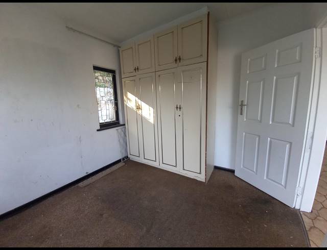 4 BEDROOM HOUSE FOR SALE IN RESERVOIR HILLS